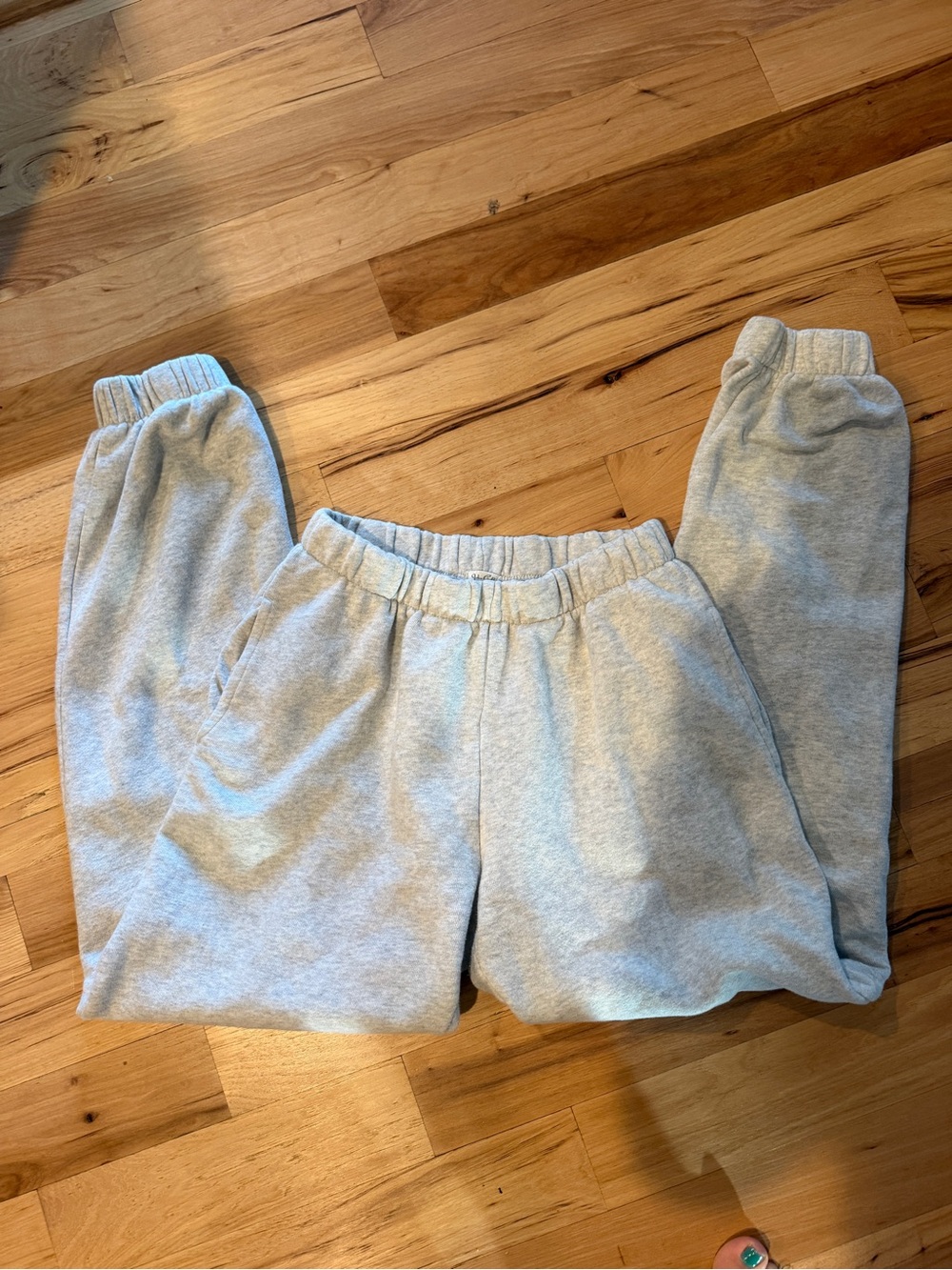 Brandy Melville - John Galt Gray Rosa Sweatpants